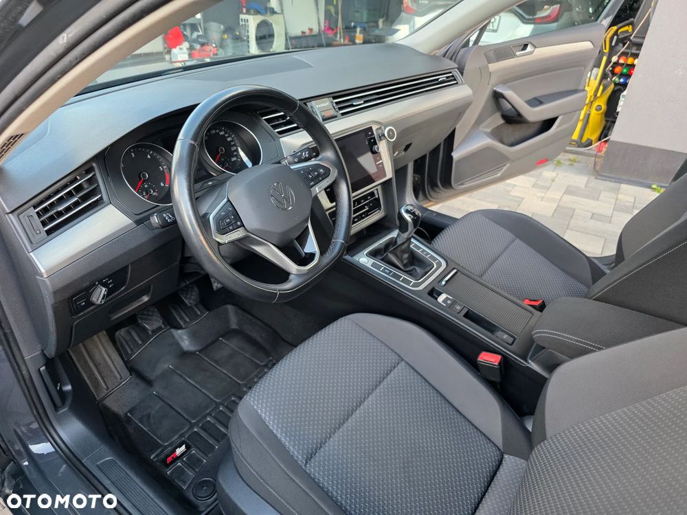 Volkswagen Passat 2.0 TDI EVO Essence - 10