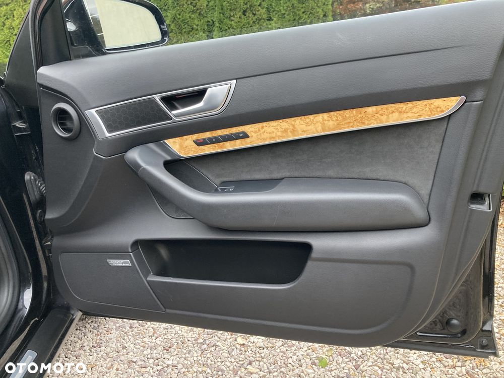 Audi A6 Avant 4.2 Quattro Tiptronic - 10