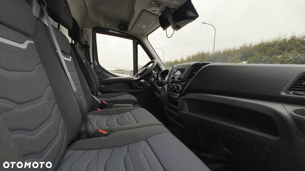 Iveco 35s18 - 8