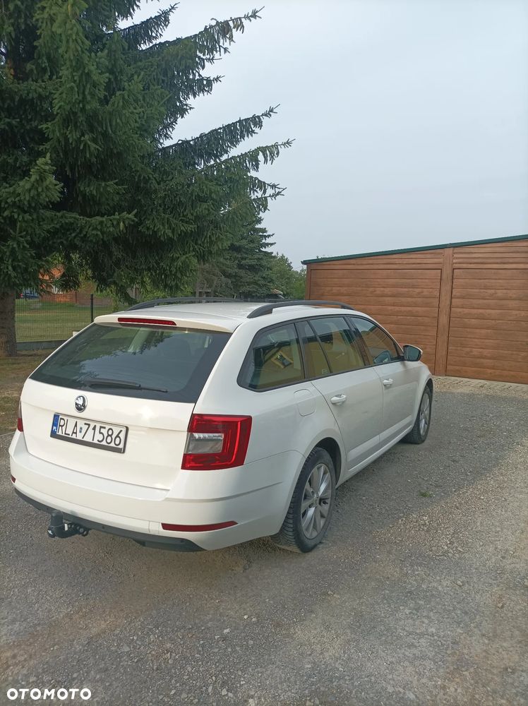 Skoda Octavia 1.5 TSI ACT Ambition - 4