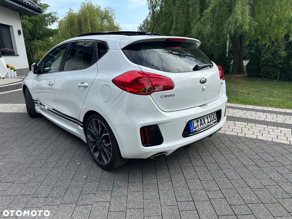 Kia Ceed 1.6 T-GDI GT XL - 25