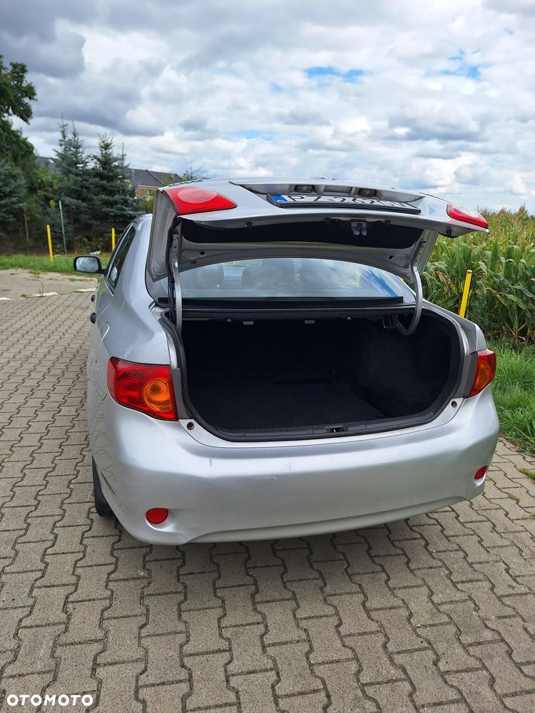 Toyota Corolla - 25