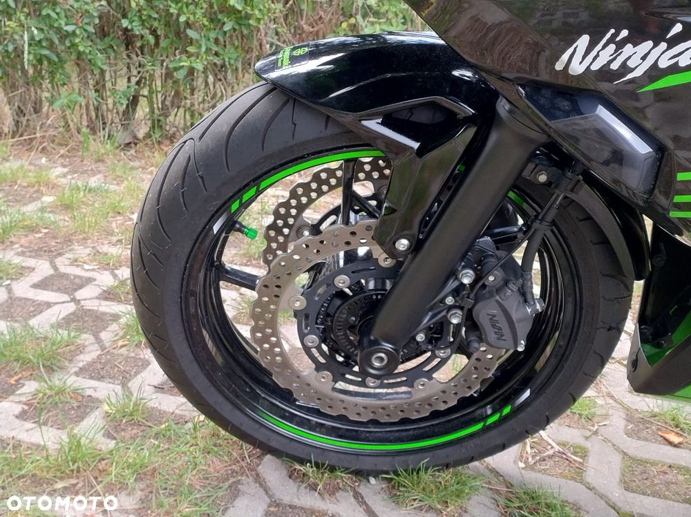 Kawasaki Ninja - 29