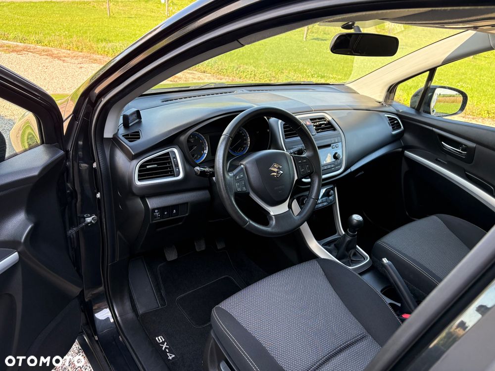 Suzuki SX4 1.6 Comfort Plus - 14