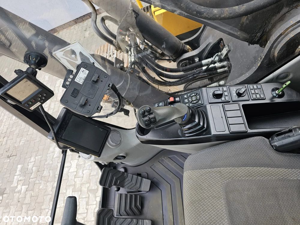 Volvo EC250EL - 11