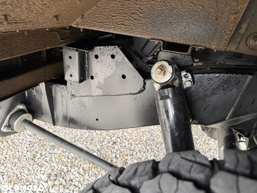 Land Rover Defender 2.4 TD4 S - 10