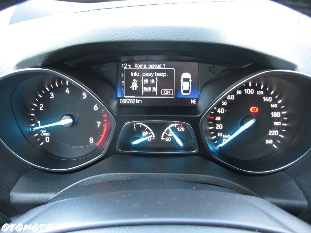 Ford Kuga 1.5 EcoBoost 2x4 Trend - 21