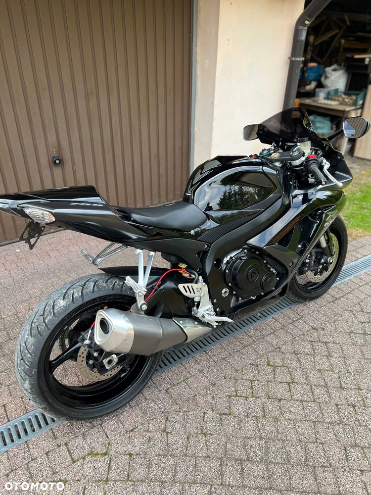 Suzuki GSX-R - 3