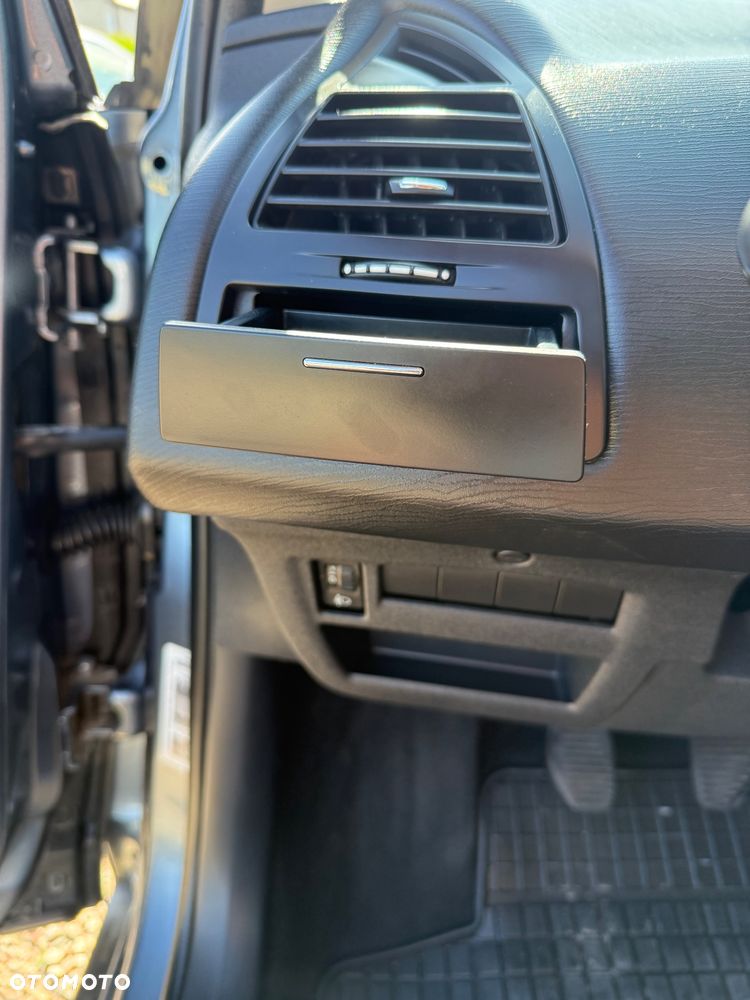 Citroën C4 1.6 16V Exclusive - 22