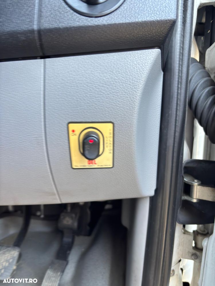 Cub cu lift pentru Mercedes Sprinter din 2015 - 2