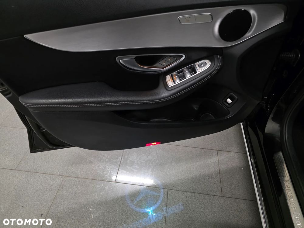 Mercedes-Benz Klasa C 220 d T 9G-TRONIC - 24