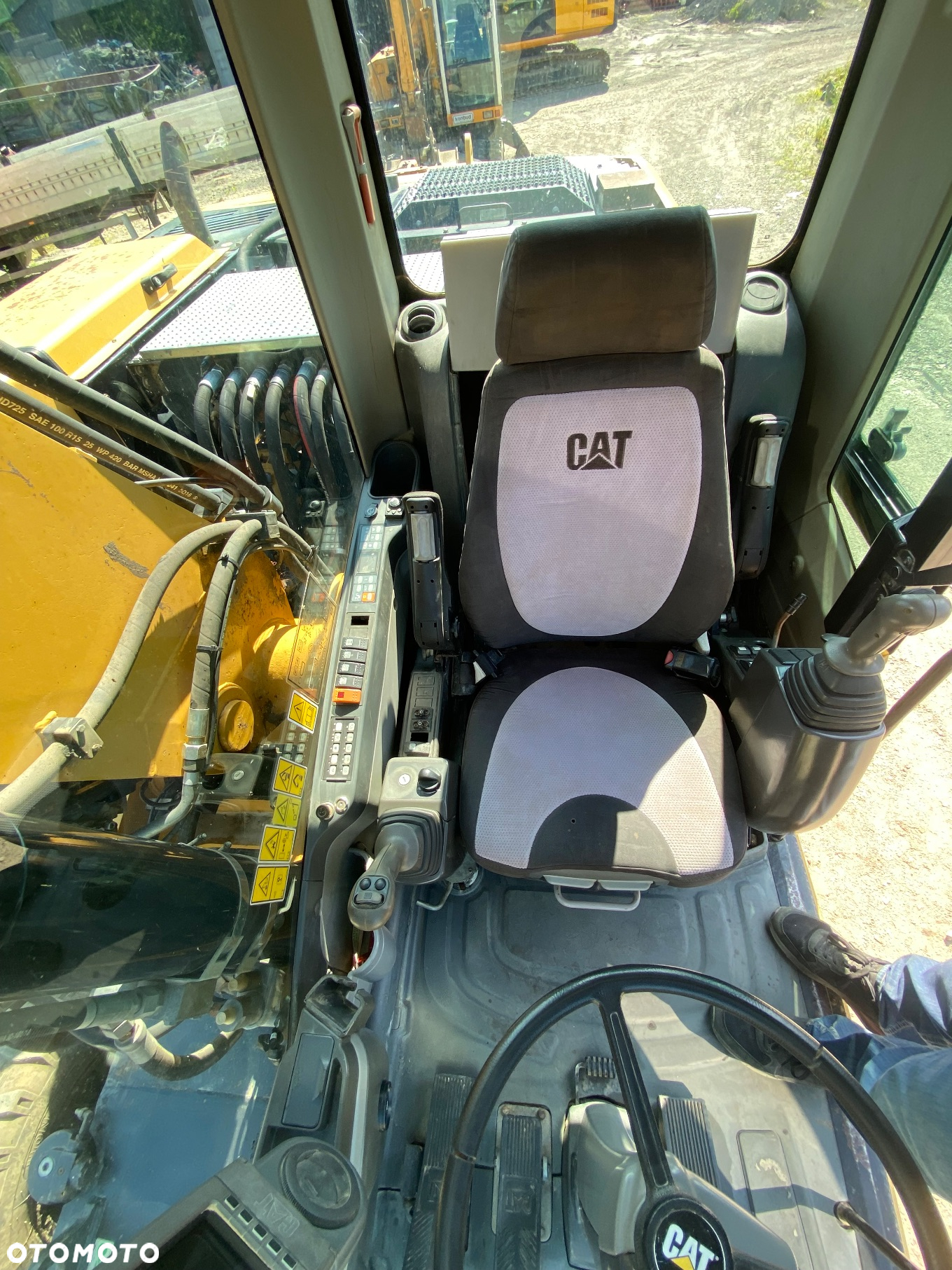 Caterpillar M322D - 19