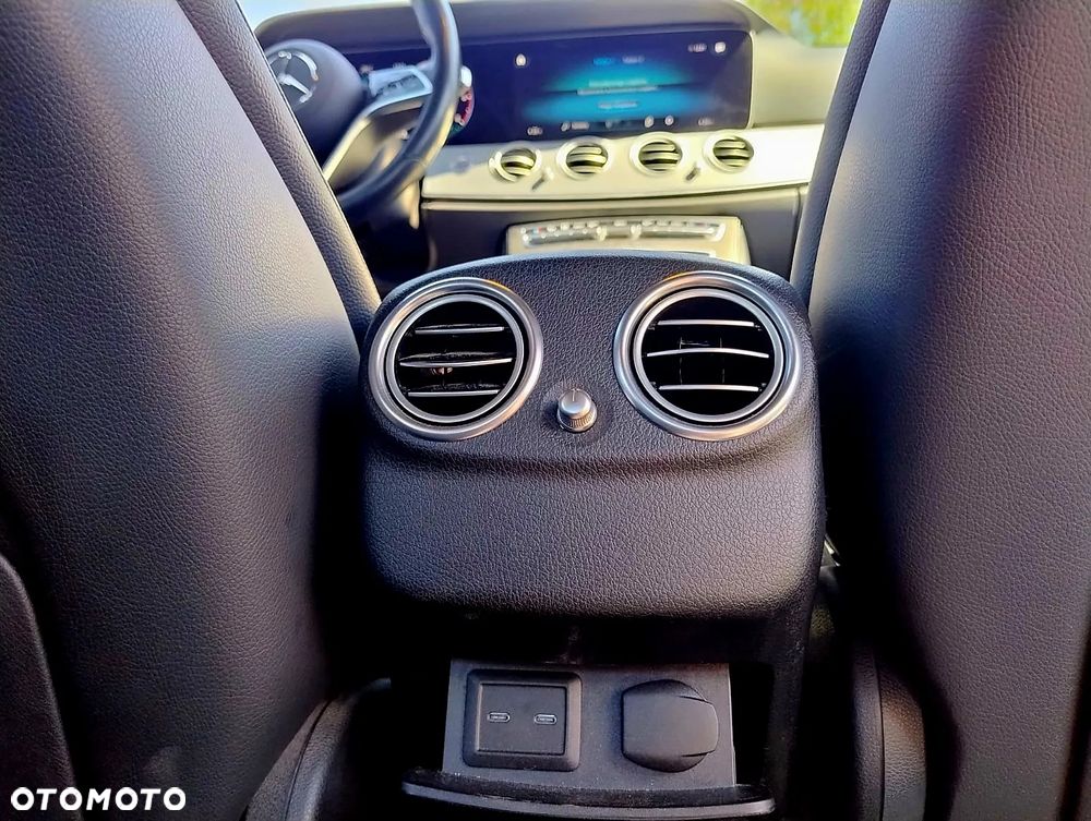 Mercedes-Benz Klasa E 220 d 4-Matic Avantgarde - 17