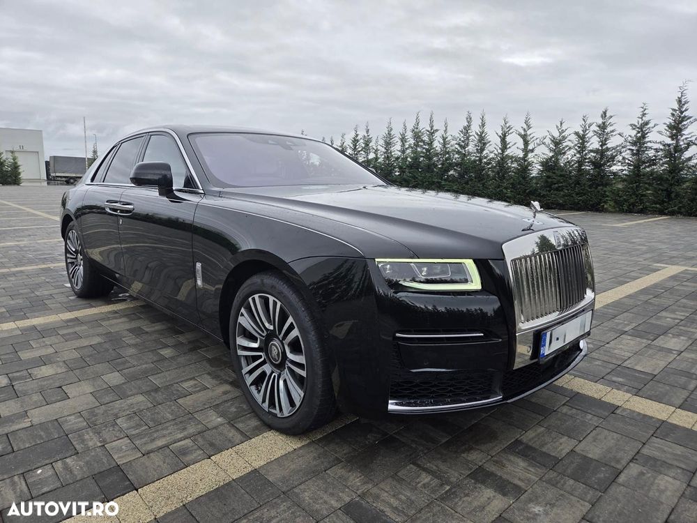 Rolls-Royce Ghost - 1