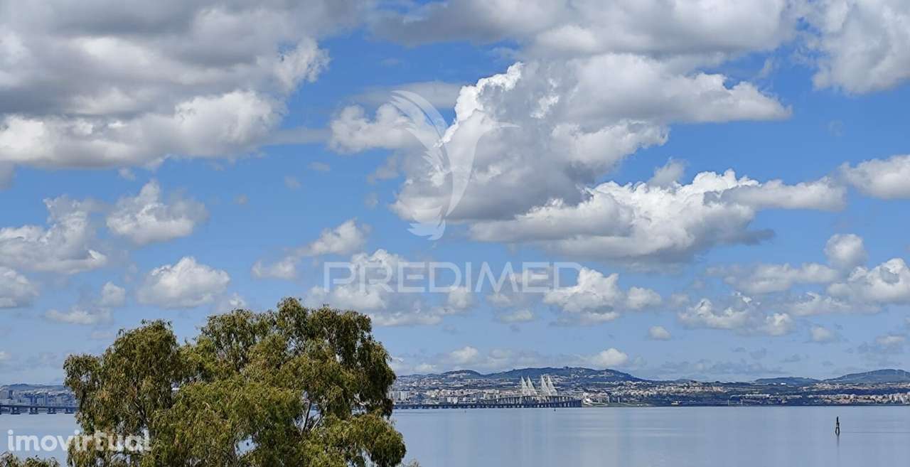 T4 na frente ribeirinha de Alcochete - Grande imagem: 2/29