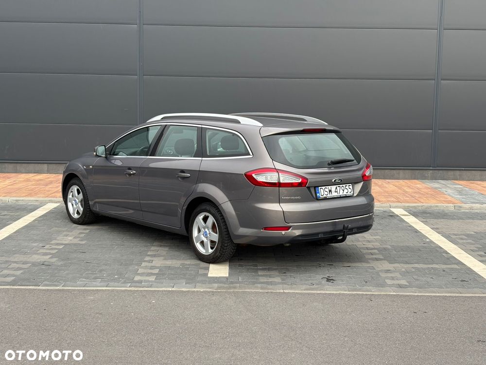 Ford Mondeo 2.0 TDCi Ghia - 8