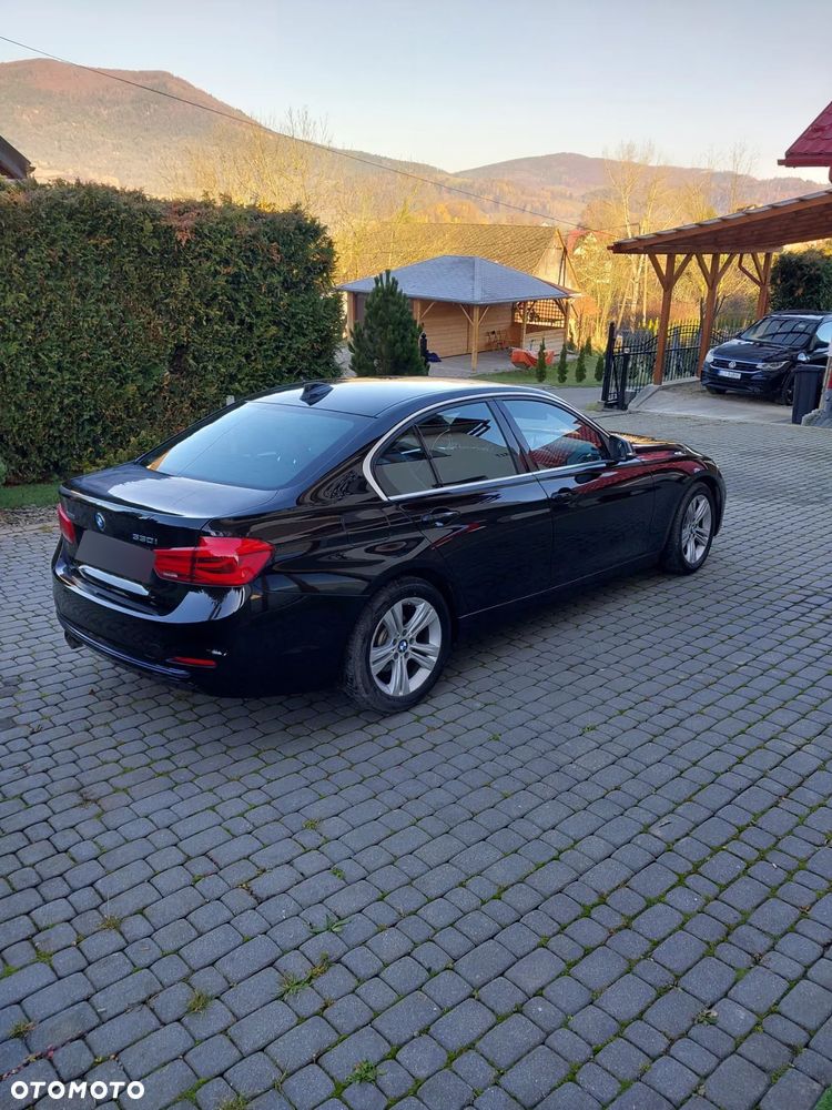 BMW Seria 3 330i GPF xDrive Luxury Line - 14