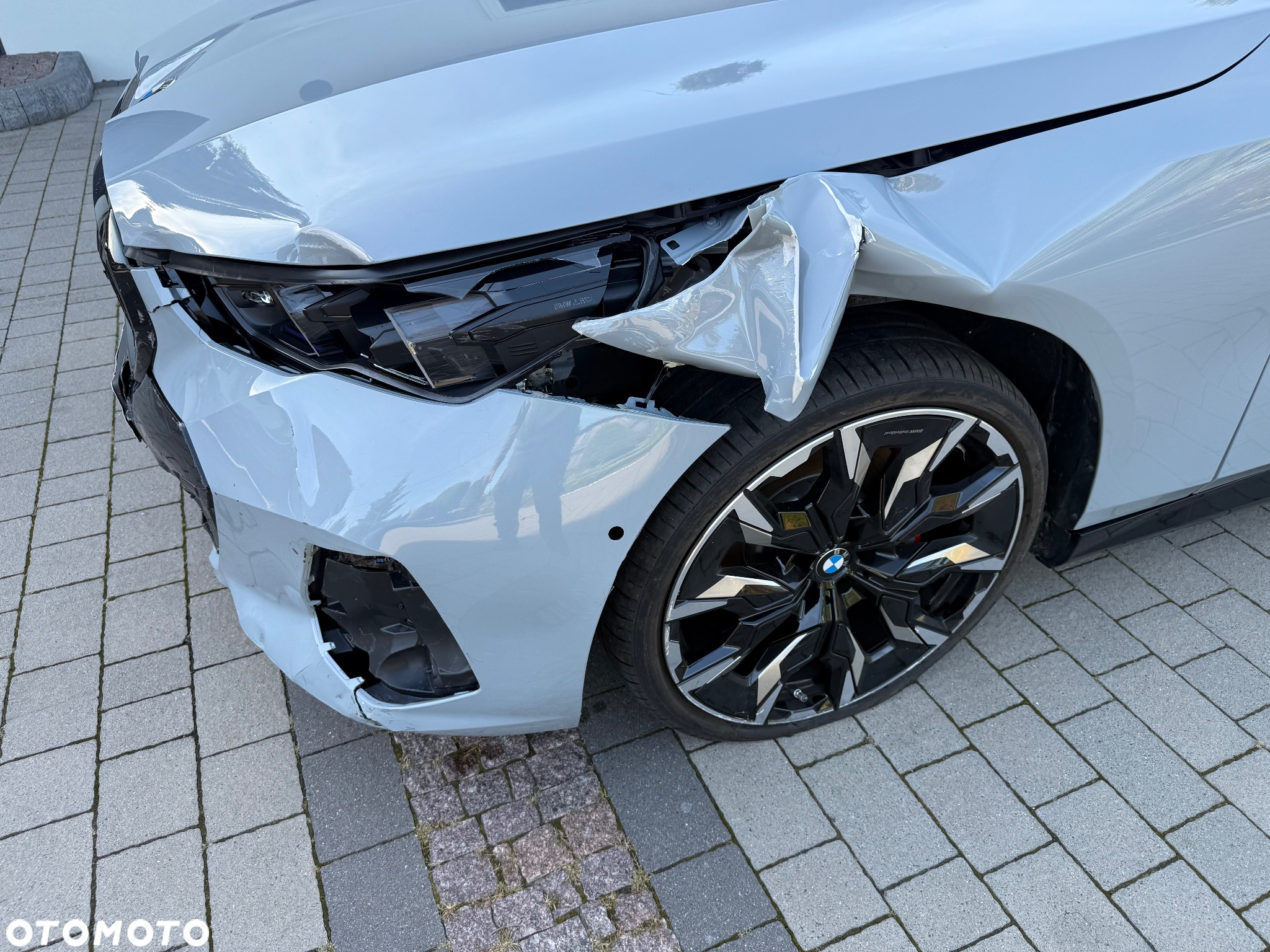 BMW Seria 5 520i mHEV M Sport - 12
