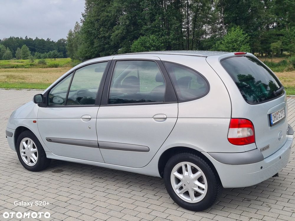 Renault Scenic - 10