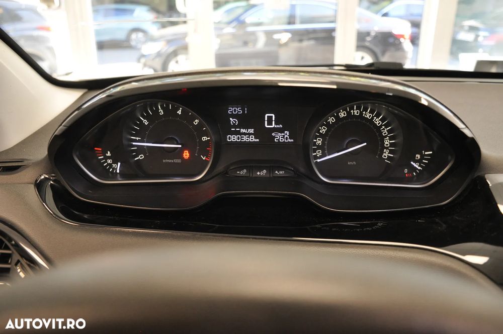 Peugeot 208 1.0 E Active - 10