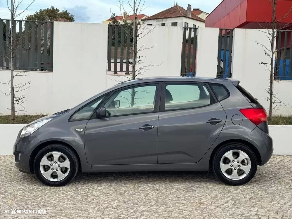 Kia Venga 1.4 CRDi LX ISG — photo 4