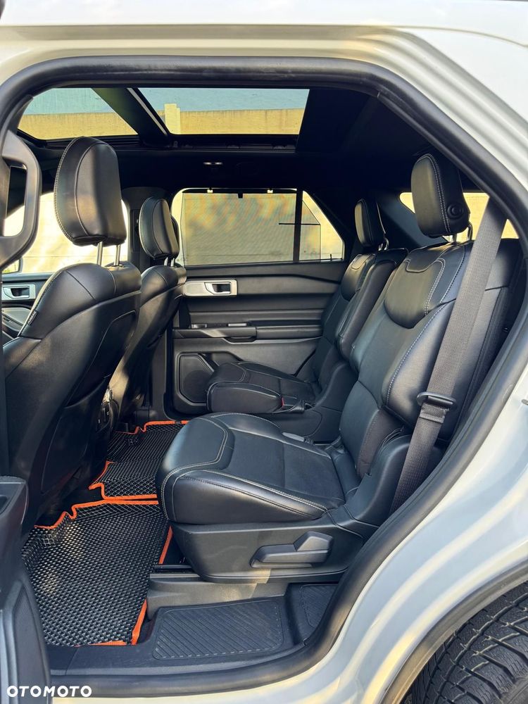 Ford Explorer - 8