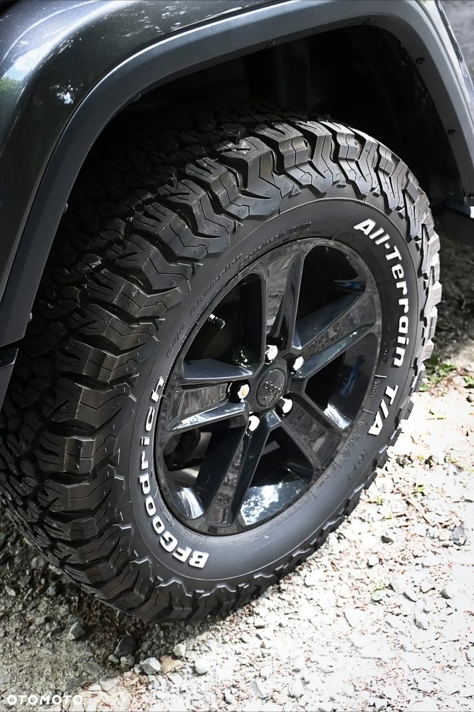 Jeep Wrangler - 12