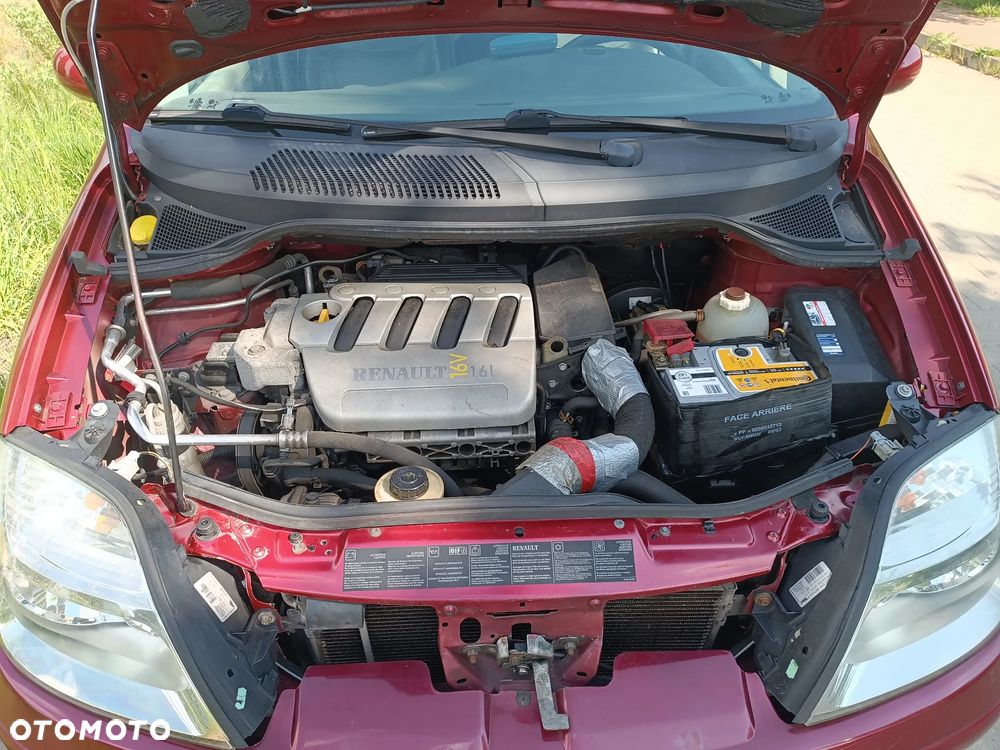 Renault Scenic 1.6 16V Privilege - 24