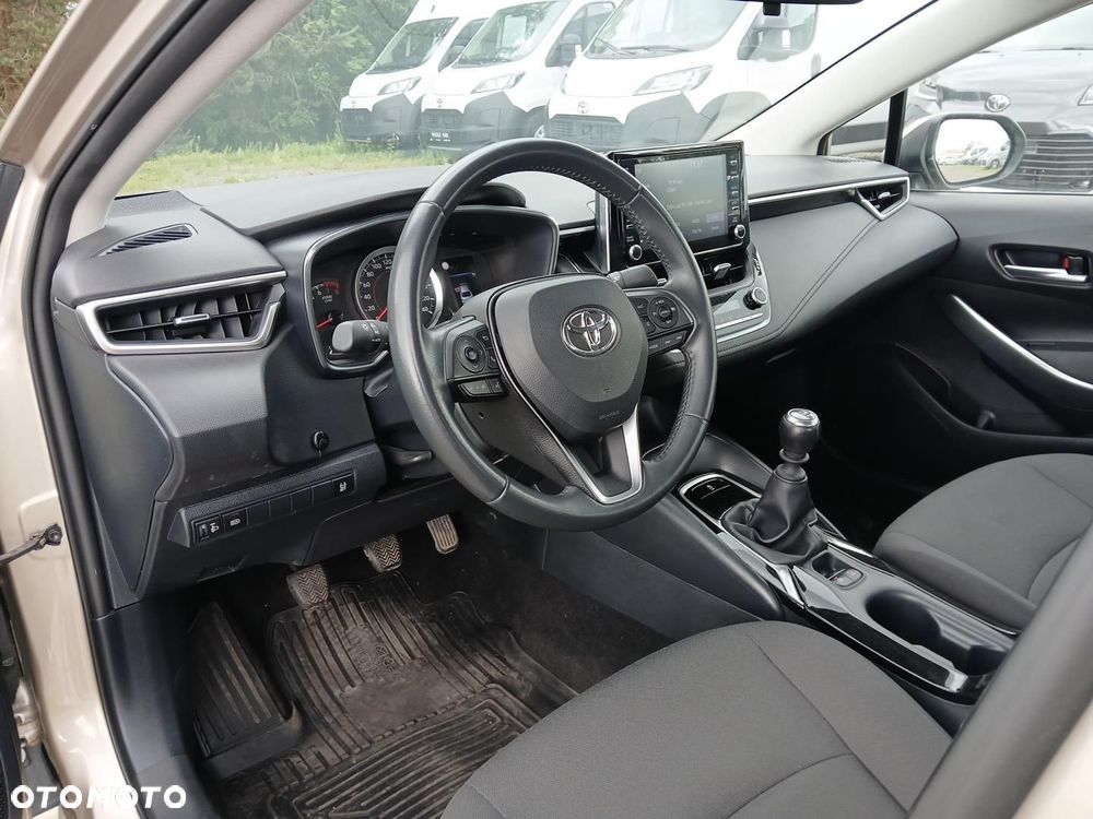 Toyota Corolla - 13