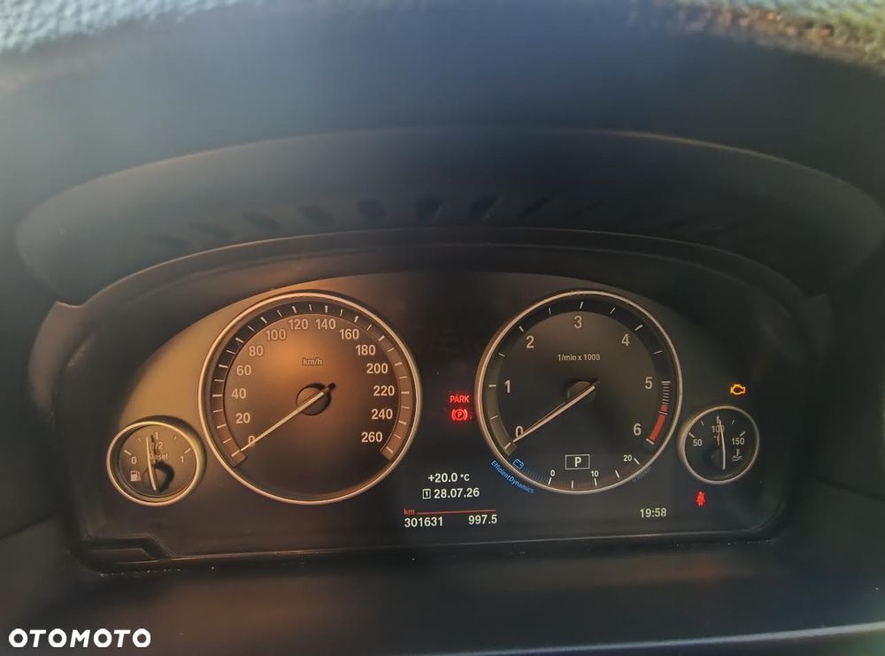 BMW Seria 5 518d - 9