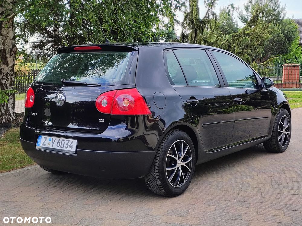 Volkswagen Golf 1.6 Trendline - 35