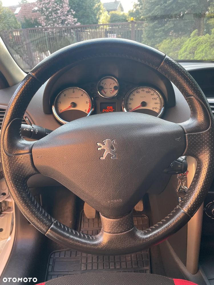 Peugeot 207 1.4 HDi Presence - 11