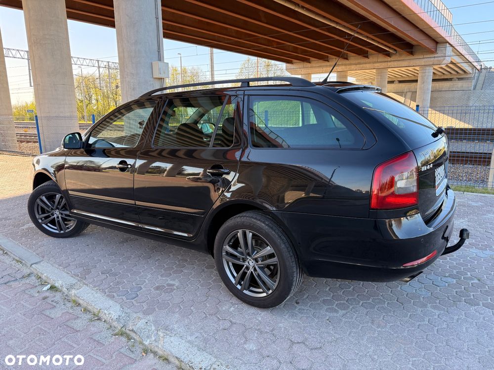 Skoda Octavia 1.6 TDI DPF 4x4 Elegance - 4