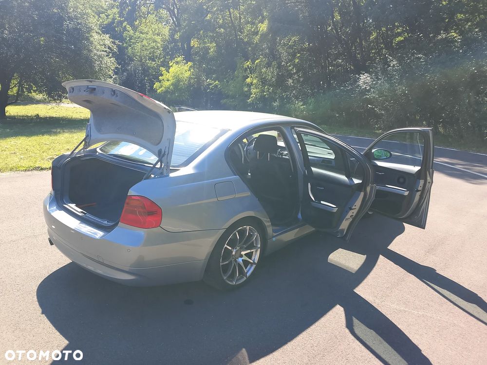 BMW Seria 3 - 12