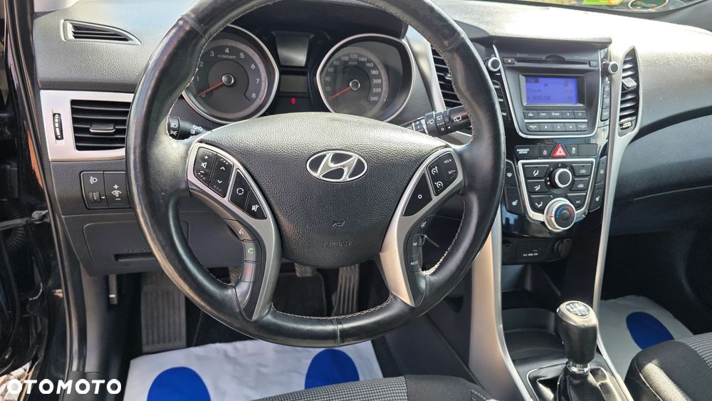 Hyundai i30 1.4 Fifa World Cup Edition - 15