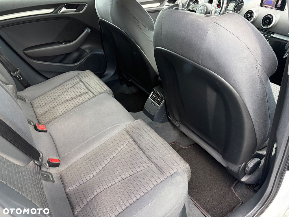 Audi A3 Sportback 30 TDI sport - 14