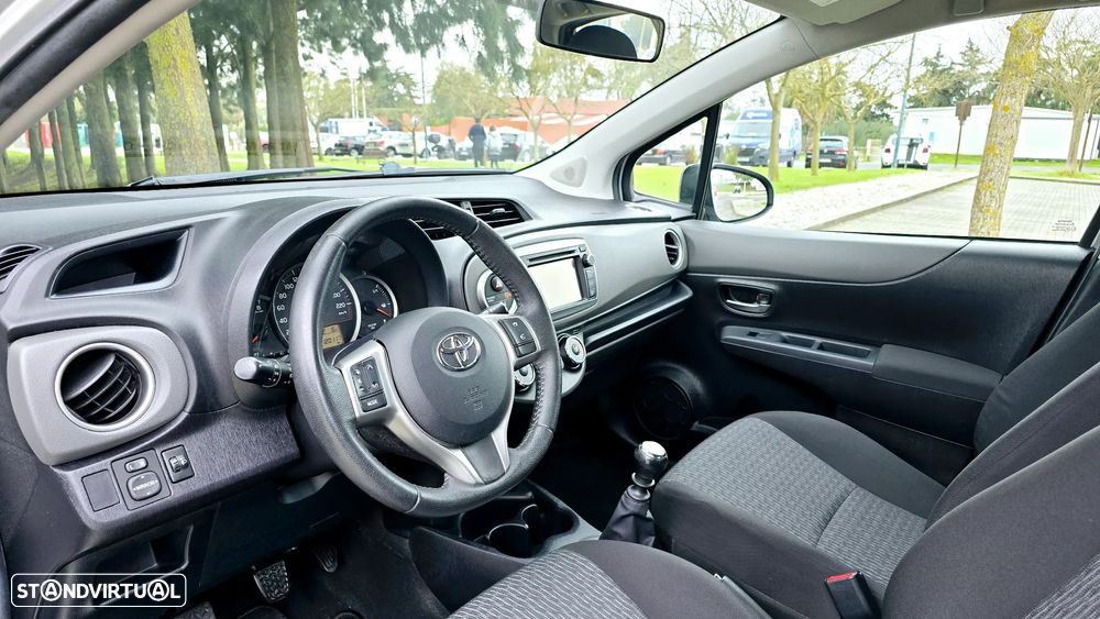 Toyota Yaris 1.33 VVT-i Comfort+P.Style - 23