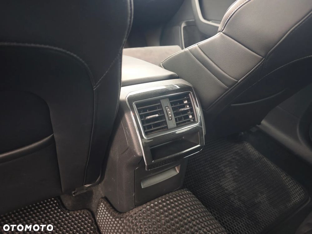 Skoda Superb 2.0 TDI SCR 4x4 Ambition DSG - 31