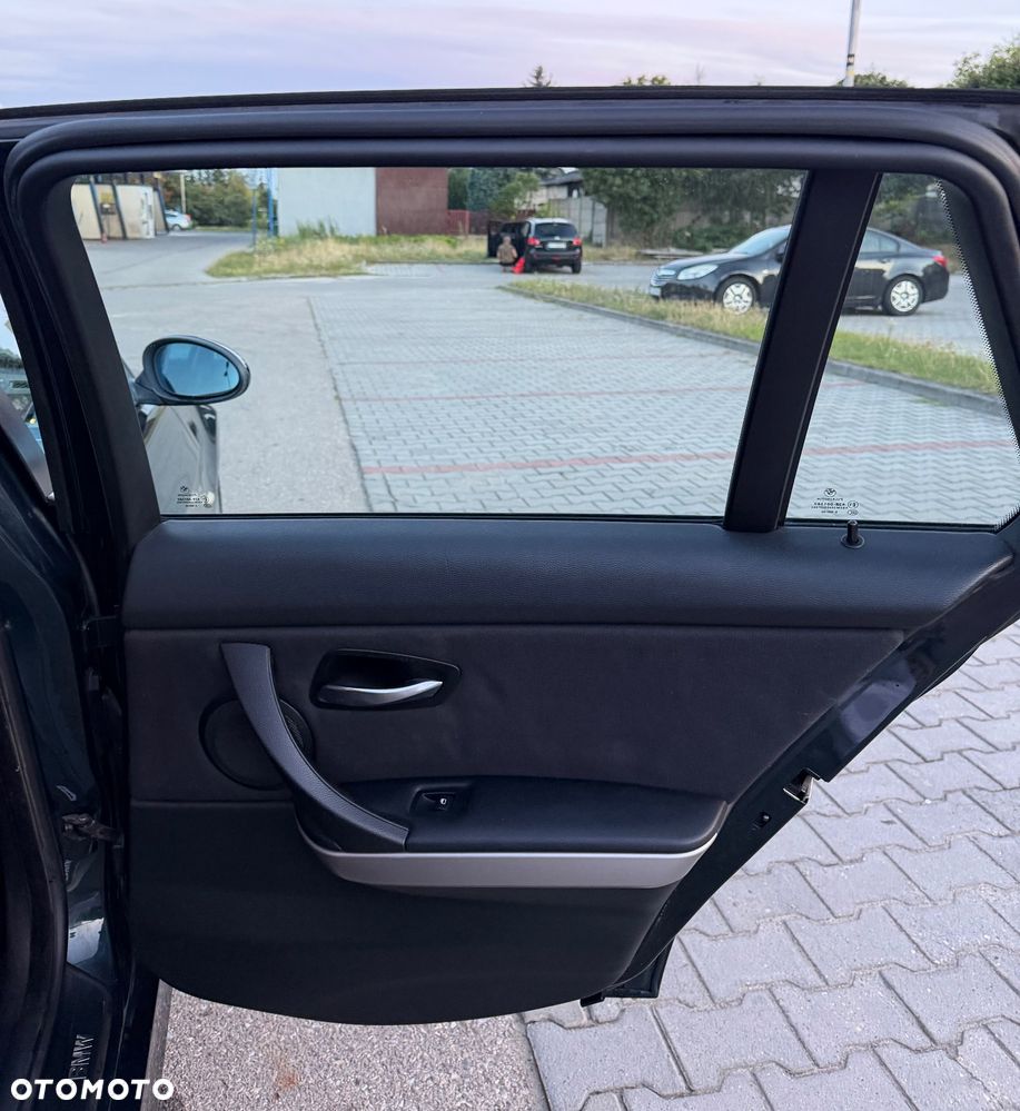BMW Seria 3 - 17