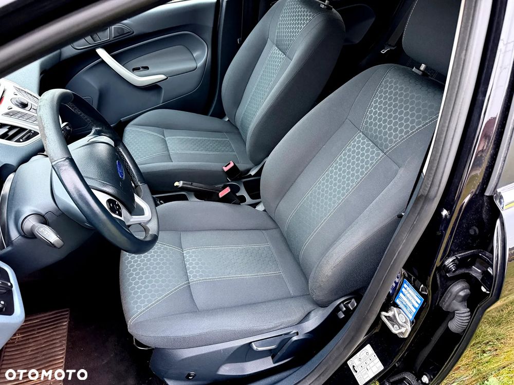 Ford Fiesta 1.25 Titanium - 11