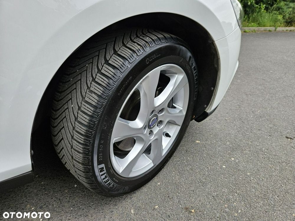 Volvo V40 D2 Drive-E Momentum - 21