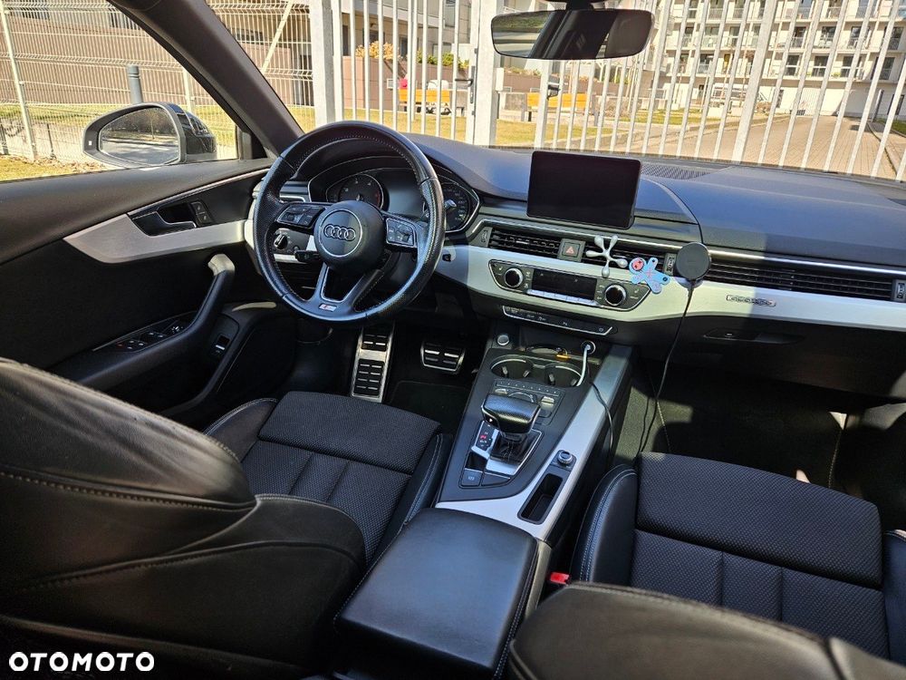 Audi A4 Avant 2.0 TDI Quattro S tronic - 13