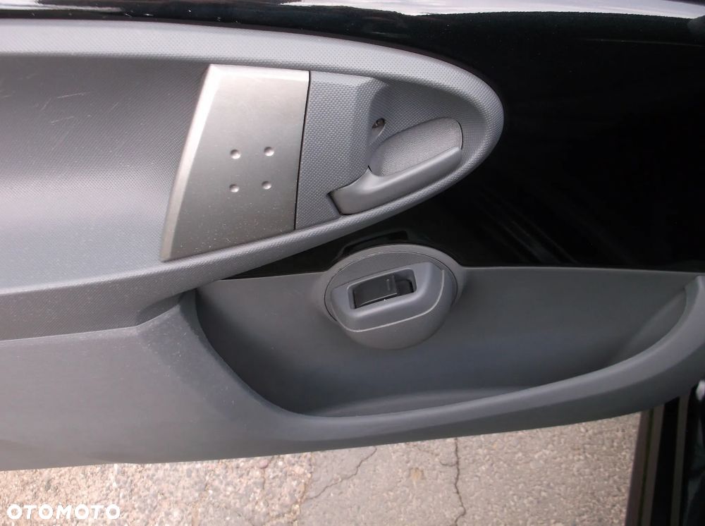 Peugeot 107 - 15