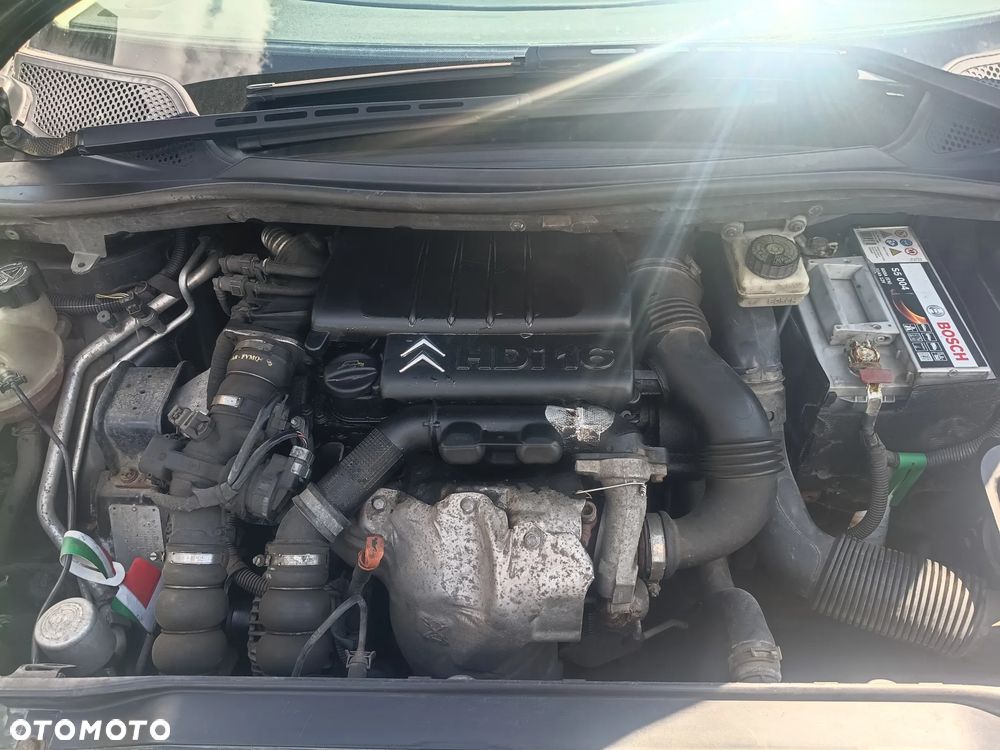 Citroën C4 1.6 HDi VTR - 13