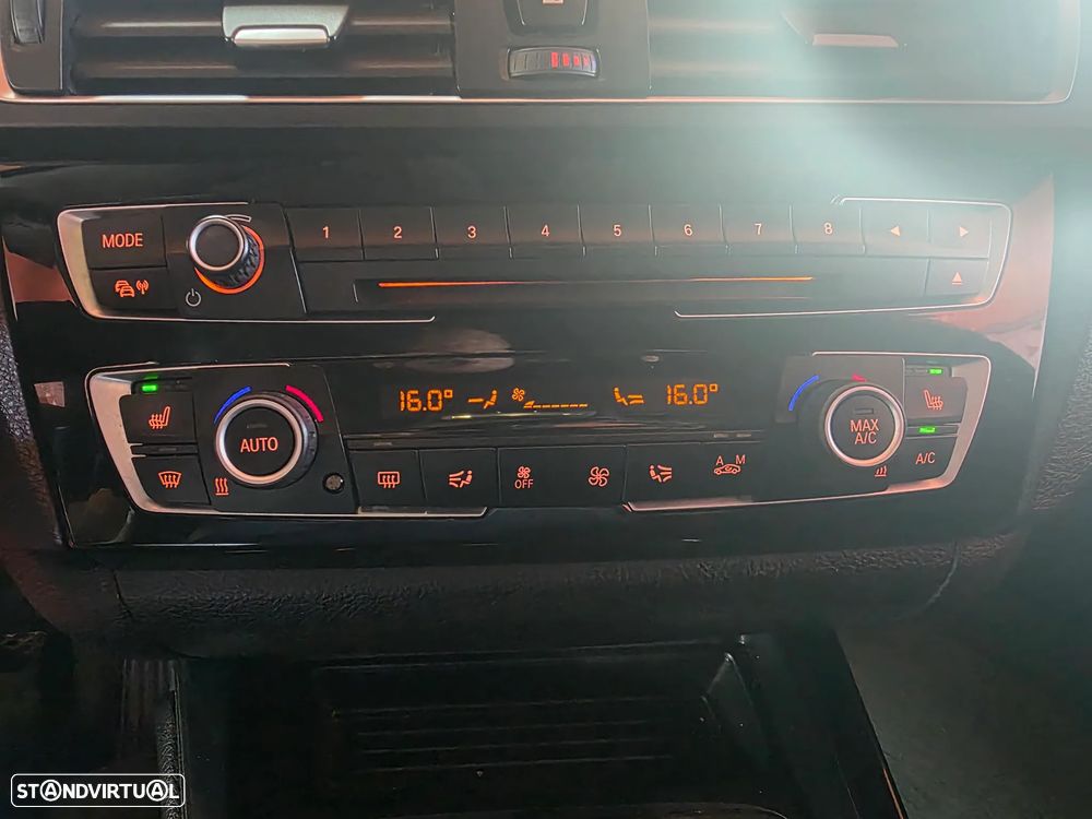 BMW 116 d Aut. Sport Line - 23
