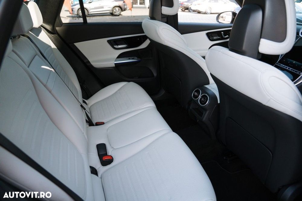 Mercedes-Benz GLC - 31