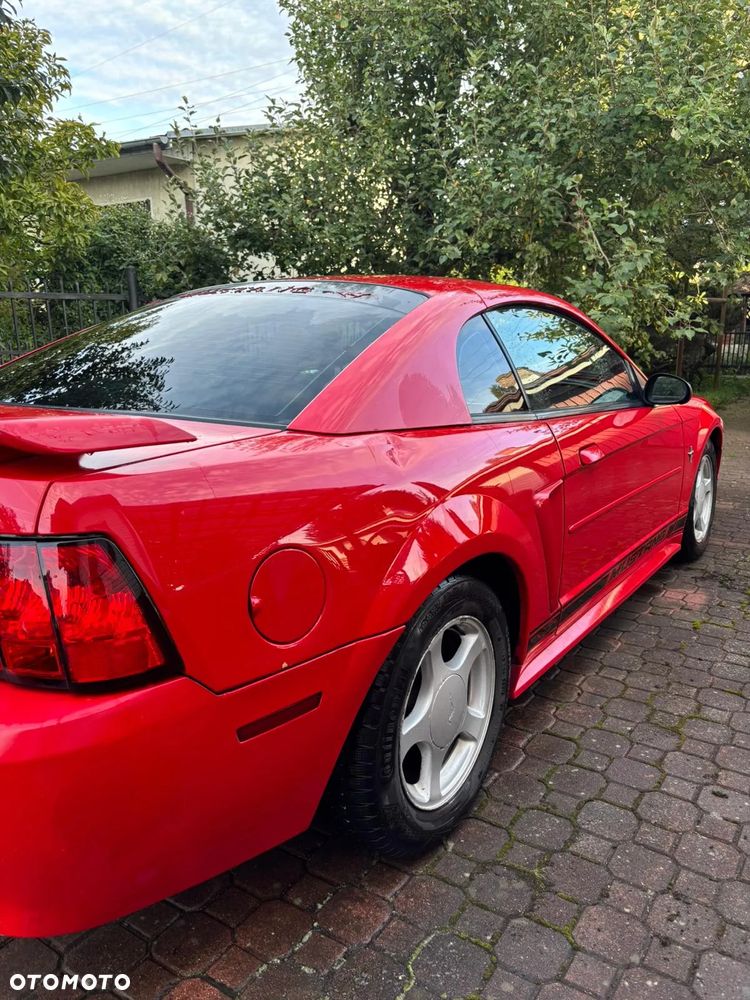 Ford Mustang - 8