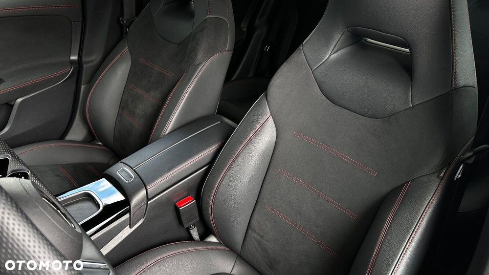 Mercedes-Benz CLA 200 mHEV AMG Line 7G-DCT - 12
