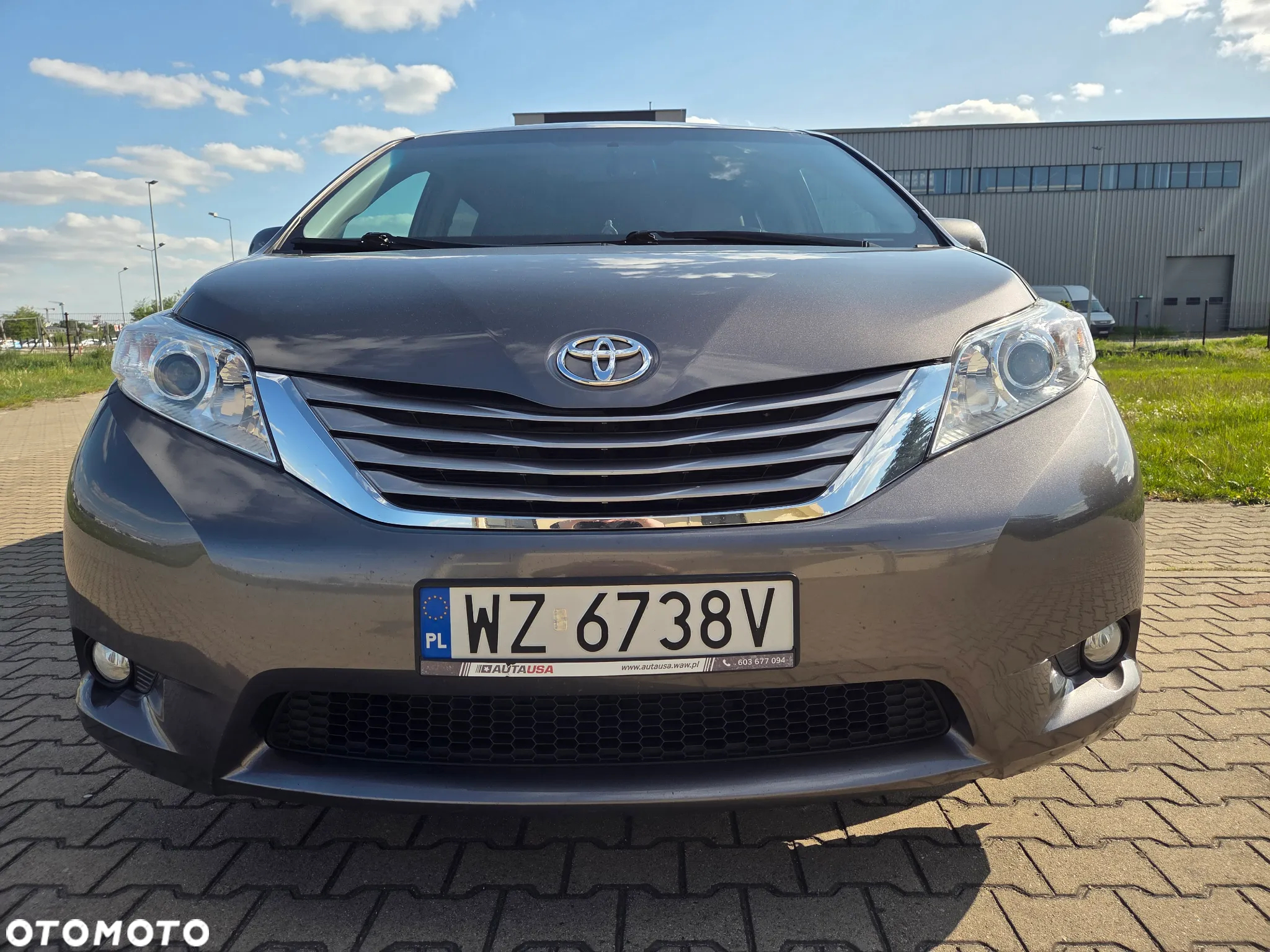Toyota Sienna 3.5 V6 XLE AWD - 2