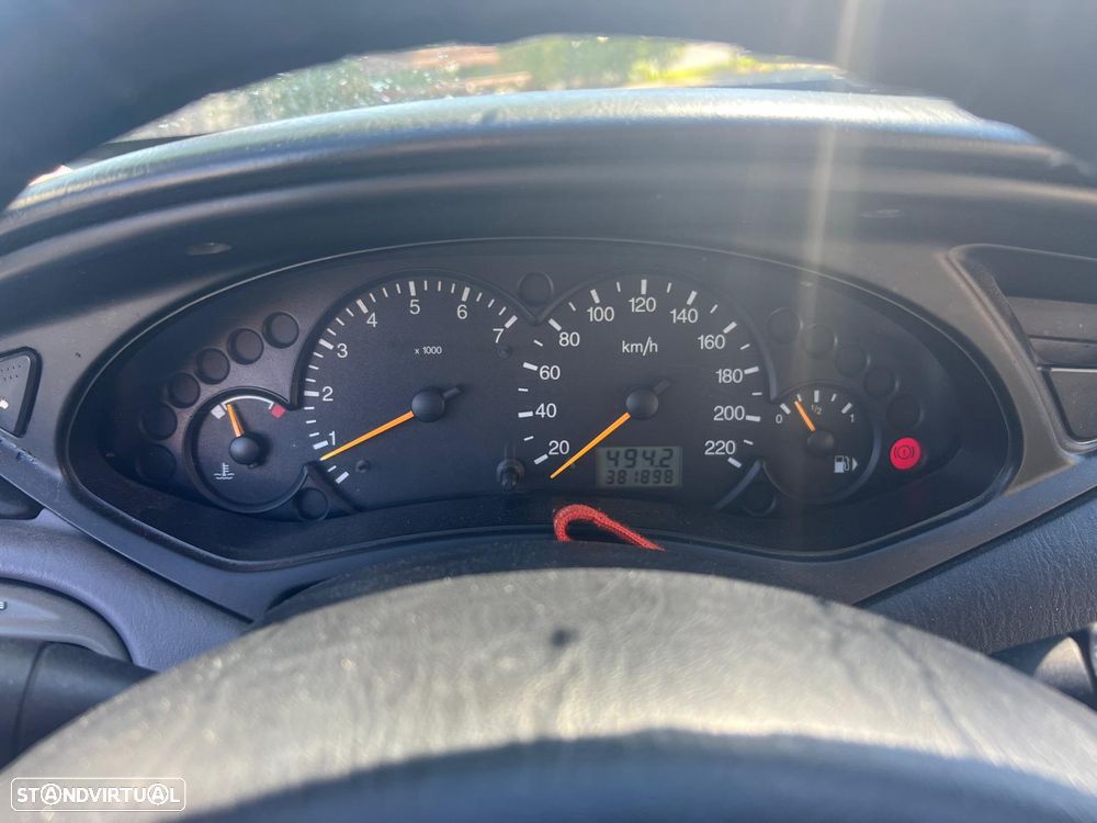 Ford Focus 1.8 TDdi Ghia - 16
